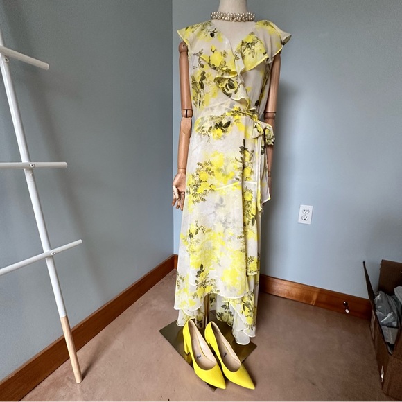 Calvin Klein - Picture 8 of 14